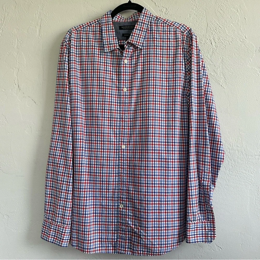 Banana Republic Red and Blue Casual Long Sleeve Button Down Shirt Grant Fit